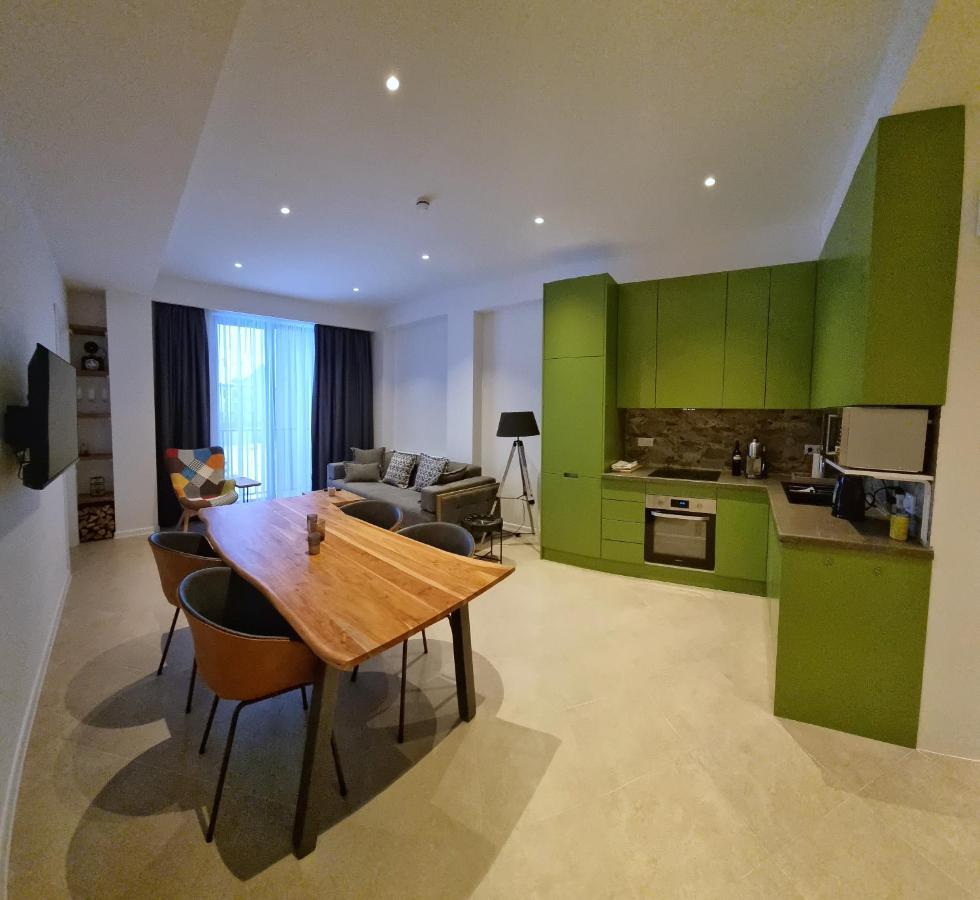 Luxurious 2Br Apartment With Mountain/Piste View, Close To Main Gondola Гудаури Экстерьер фото
